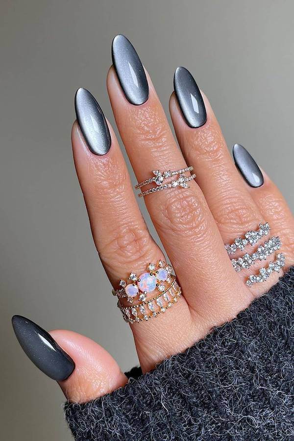 Classic Black Cat Eye Nails