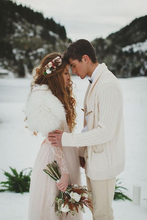 winter couple photoshoot ideas