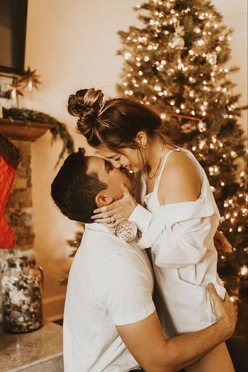 winter couple photoshoot ideas