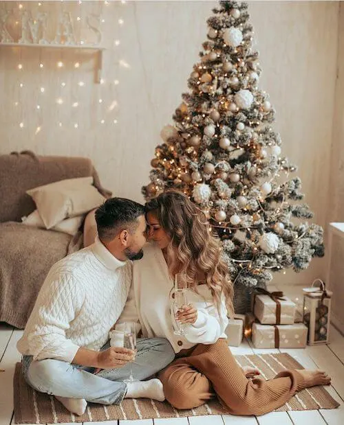 winter couple photoshoot ideas