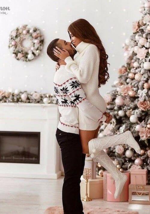 winter couple photoshoot ideas