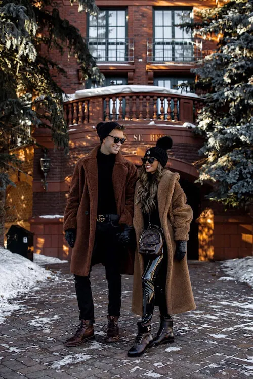 winter couple photoshoot ideas