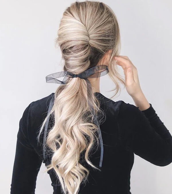 Elegant Ponytail with Soft Waves