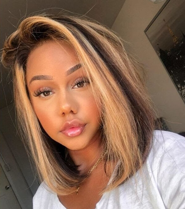 Shoulder-Length Blonde Balayage Bob