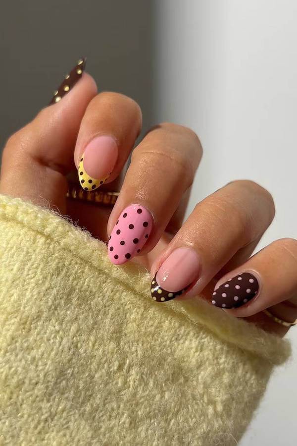 Mixed Colorful Polka Dot Winter Nails