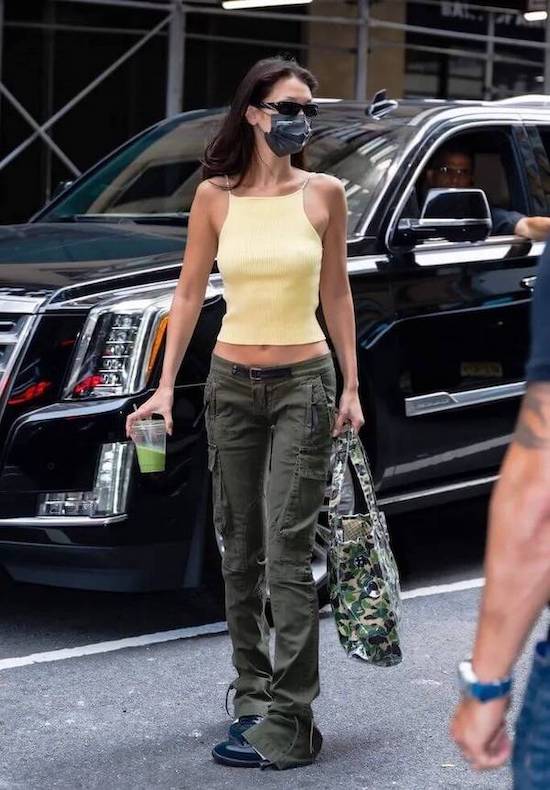 women cargo pants outfit ideas