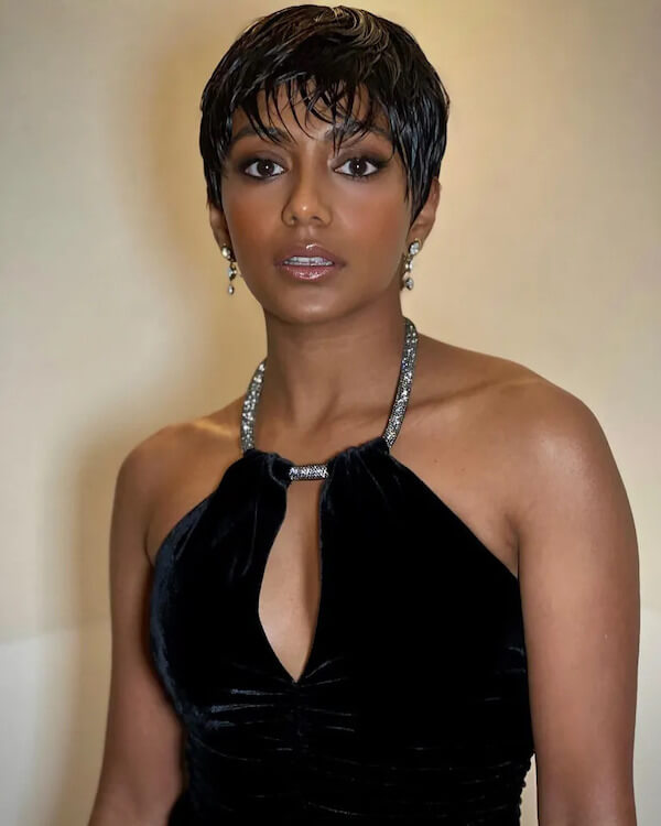 Chic Wet-Look Pixie Cut