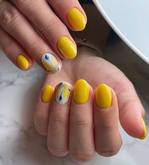 yellow natural nails for spring